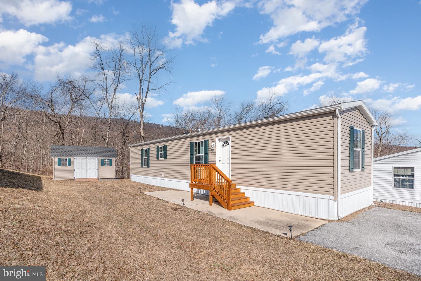 Saria Ln, Carlisle, PA 17015
