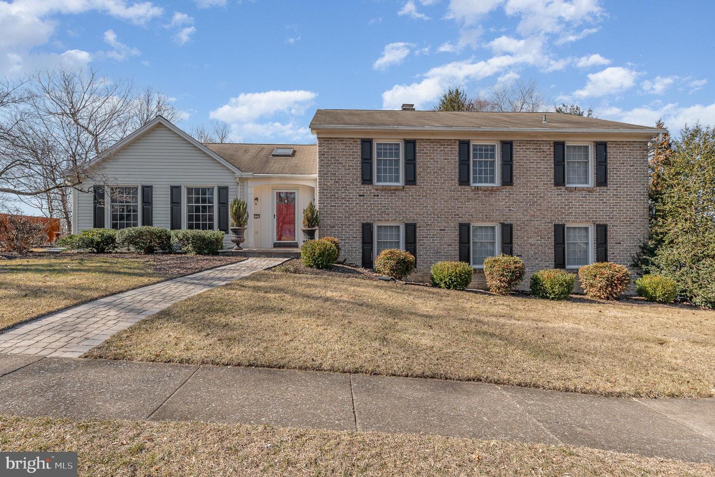 Woodcrest Dr, Mechanicsburg, PA 17050