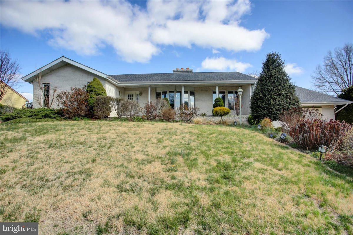 Croghan Dr, Carlisle, PA 17013