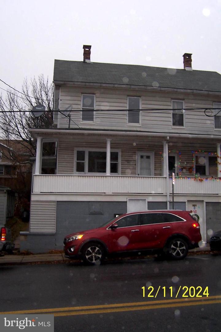 W Patterson St, Lansford, PA 18232