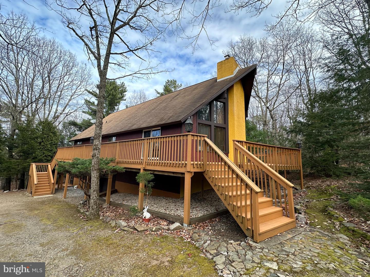 Maple Dr, Jim Thorpe, PA 18229