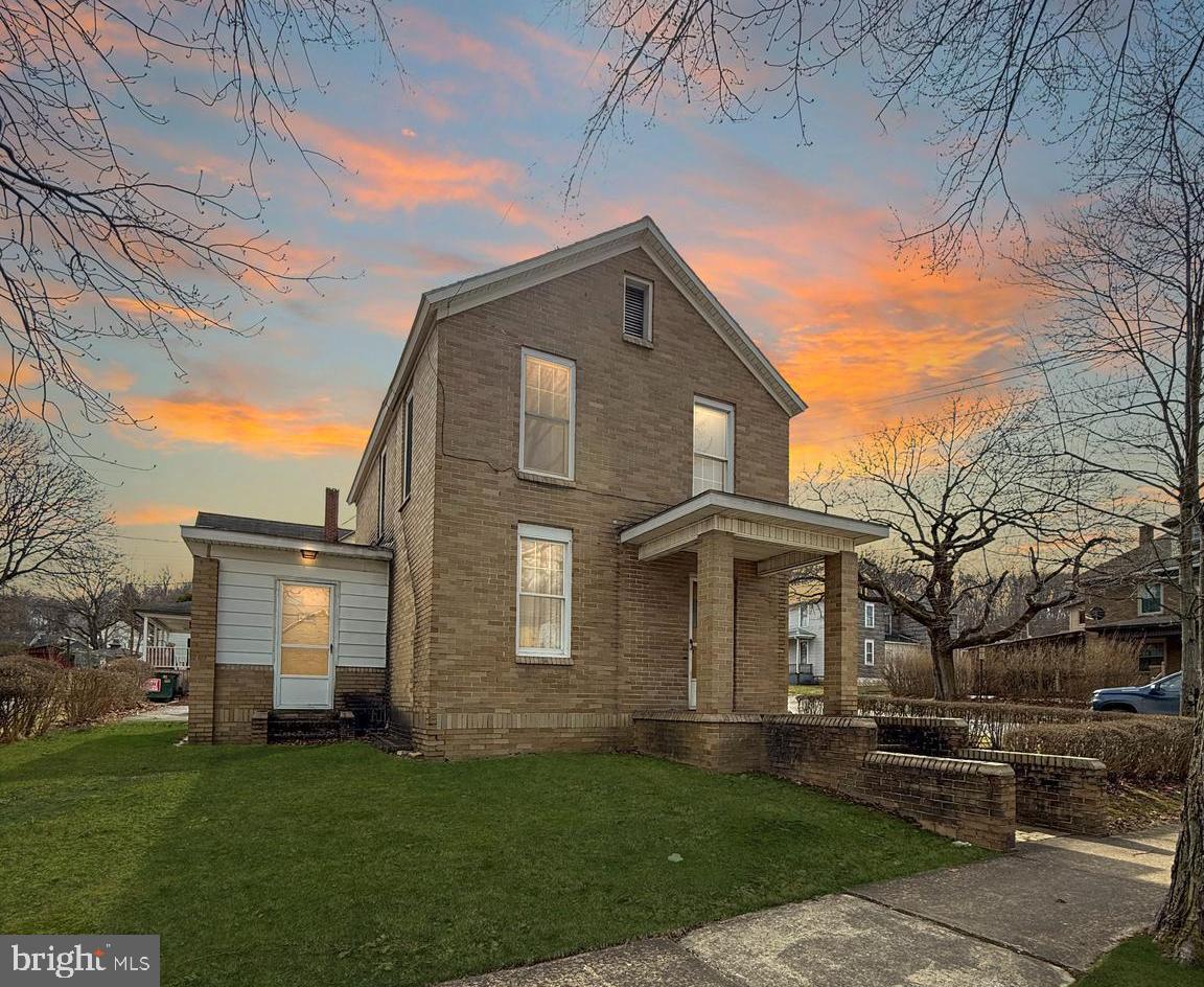 E 6th St, Clearfield, PA 16830