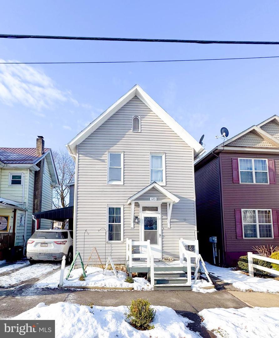 N 4th St, Philipsburg, PA 16866