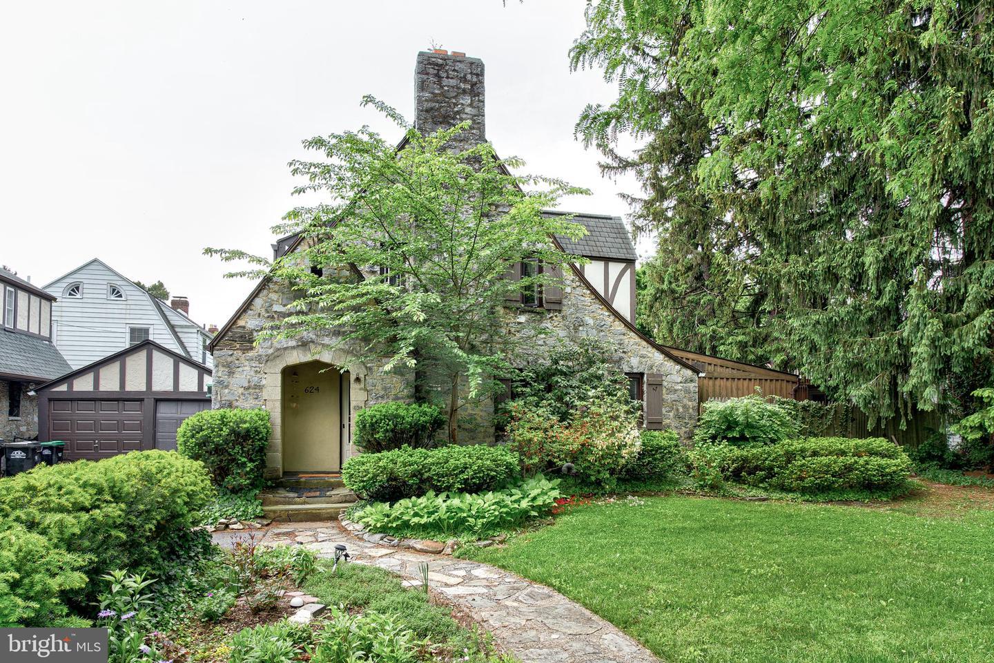 Locust Ln, State College, PA 16801