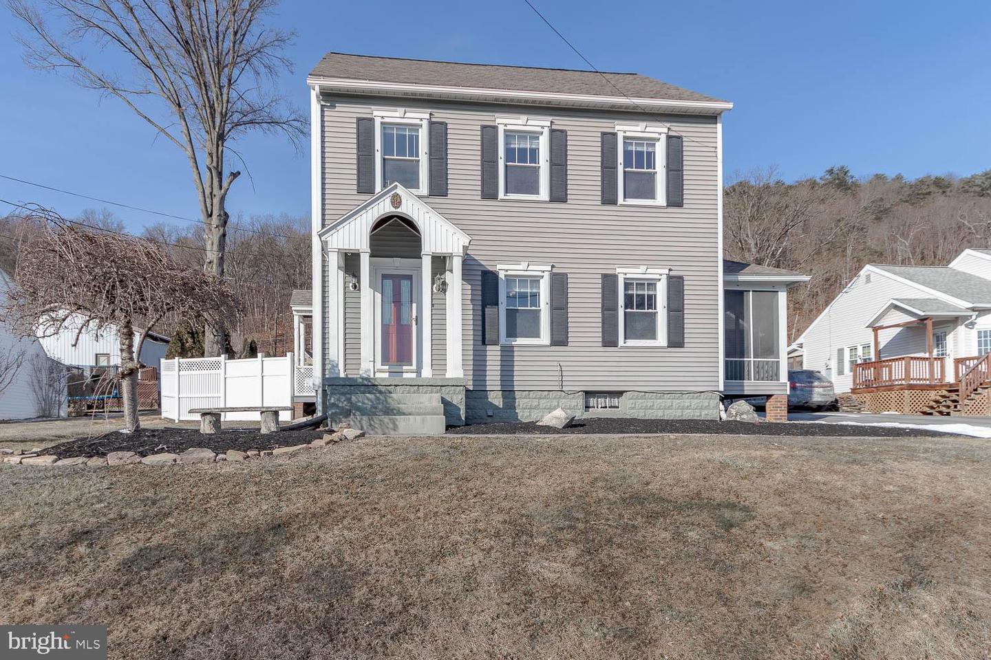 Woodward Ave, Lock Haven, PA 17745