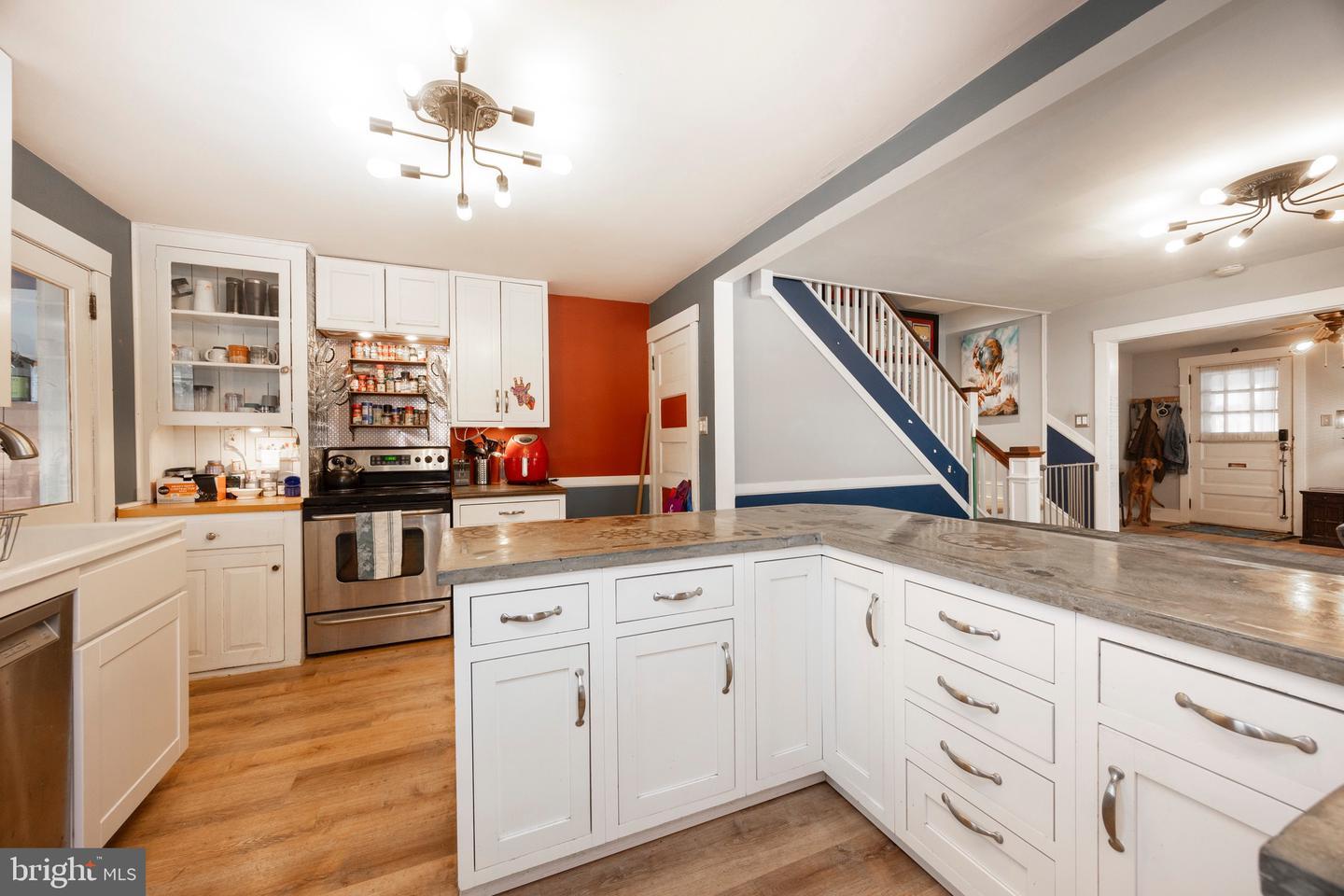 Woodbine Ave, Paoli, PA 19301