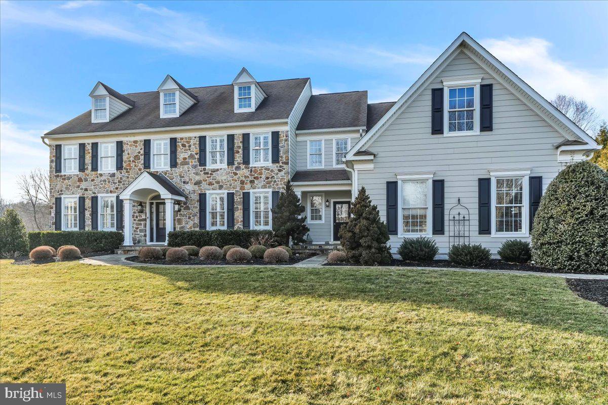 Lily Pond Ln, Chester Springs, PA 19425