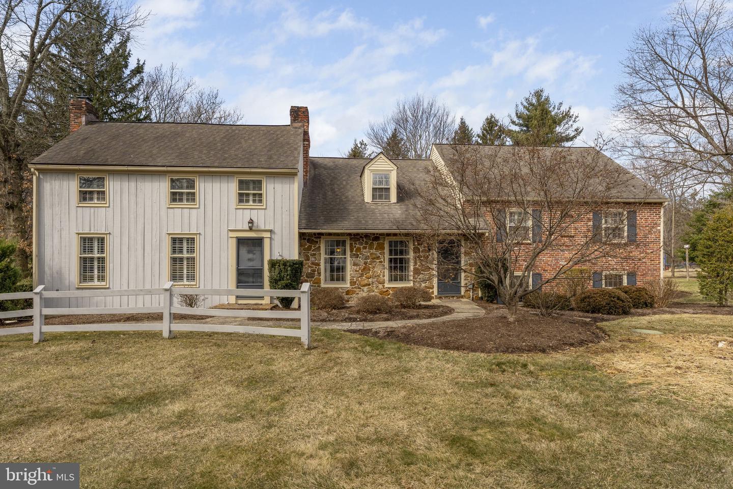Stonehenge Ln, Malvern, PA 19355