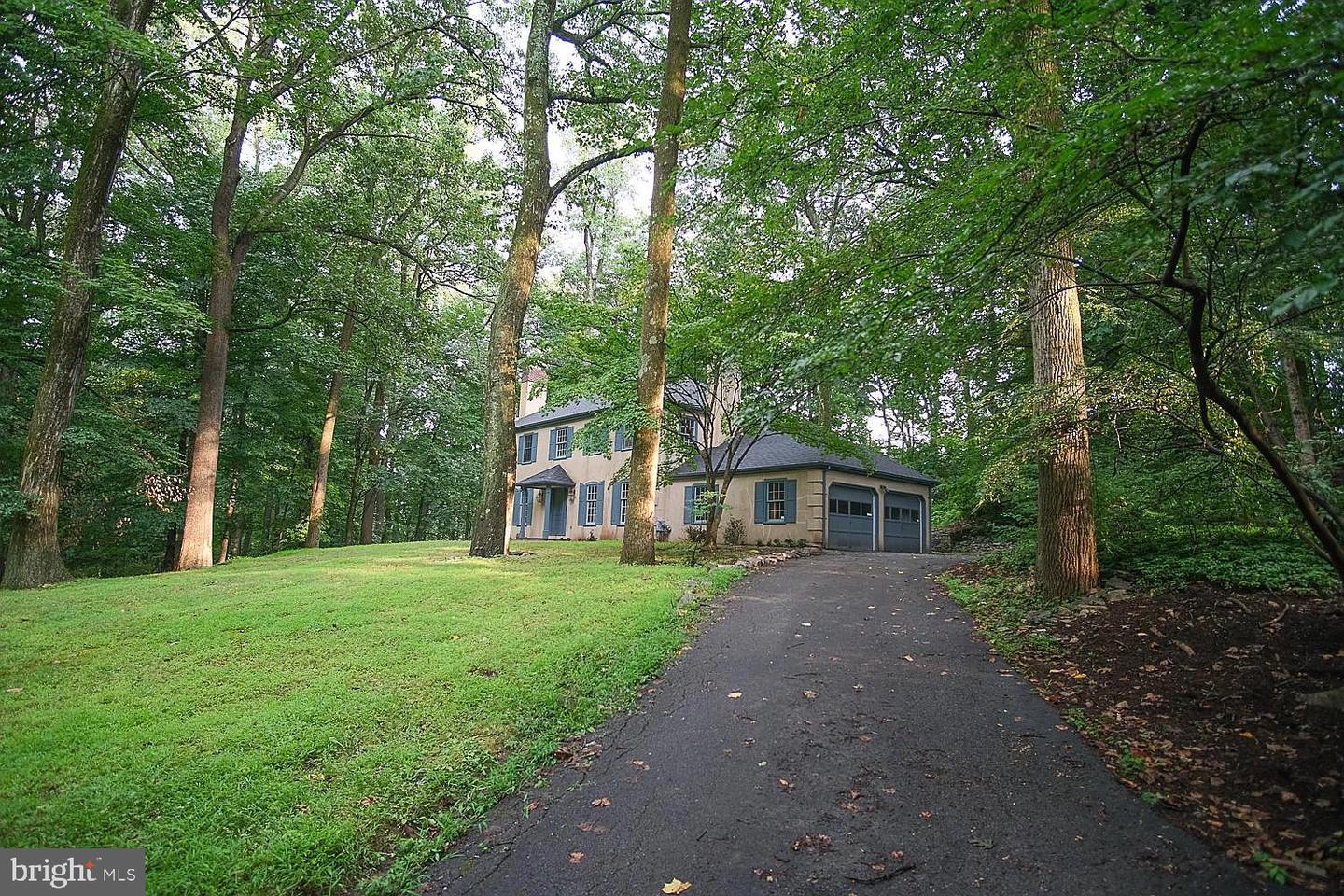 Oak Ln, Malvern, PA 19355