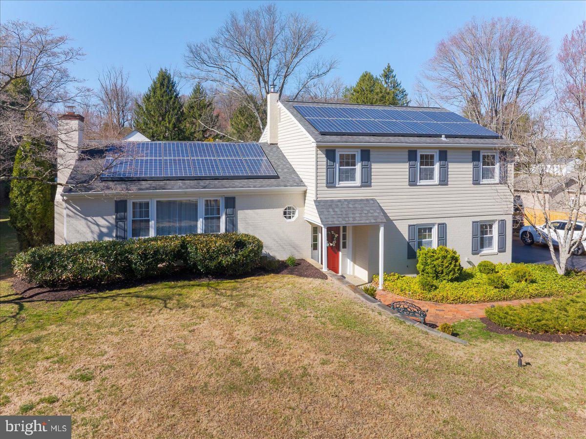 Hummingbird Ln, West Chester, PA 19382