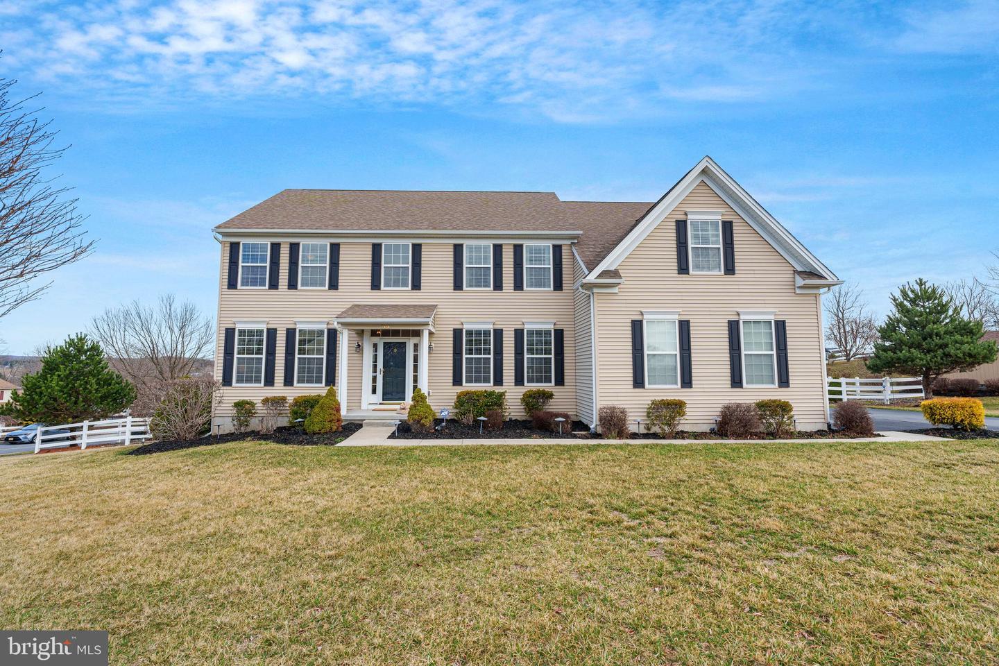 Coleridge Ln, Coatesville, PA 19320