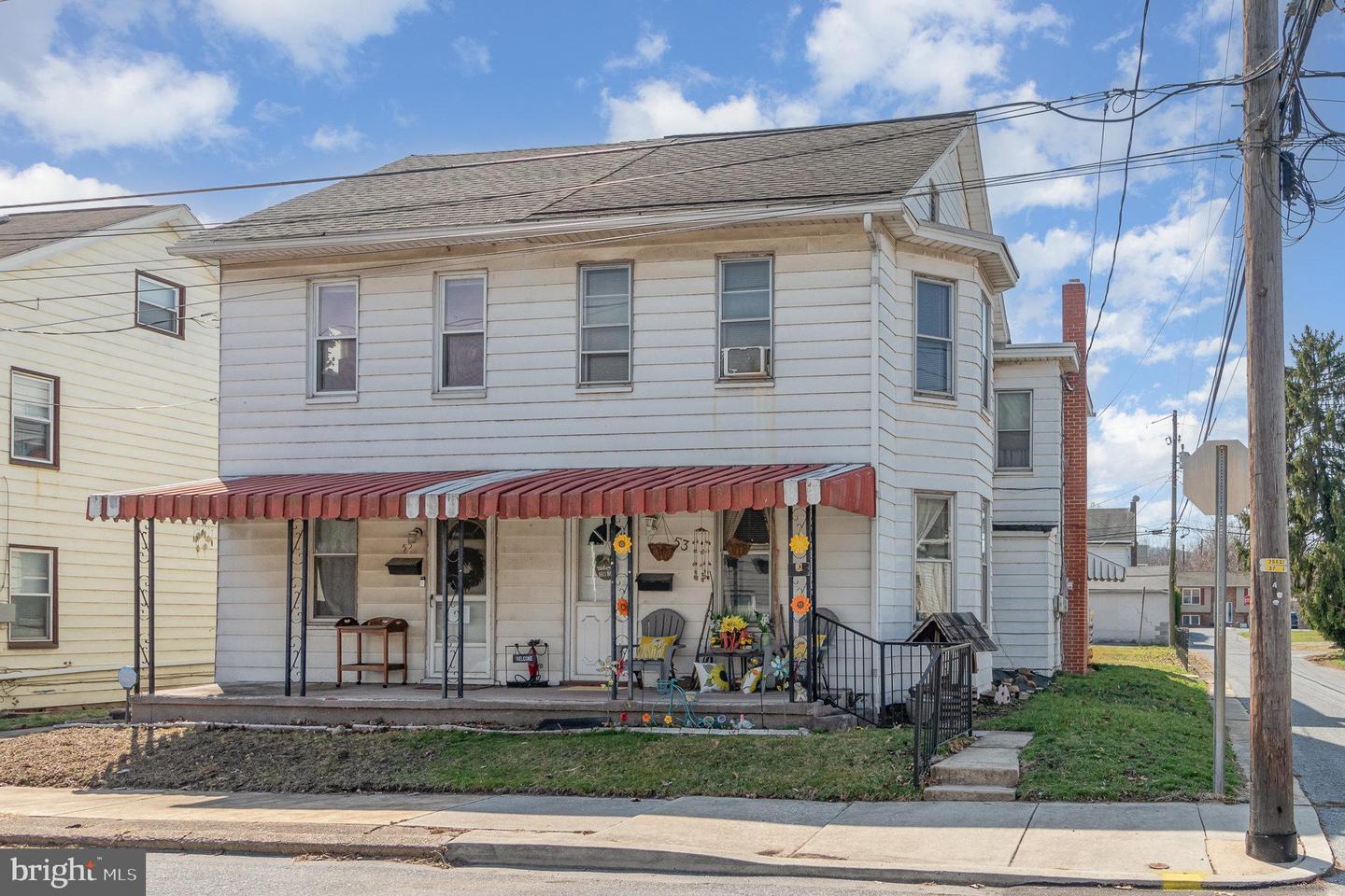 Jury St, Highspire, PA 17034