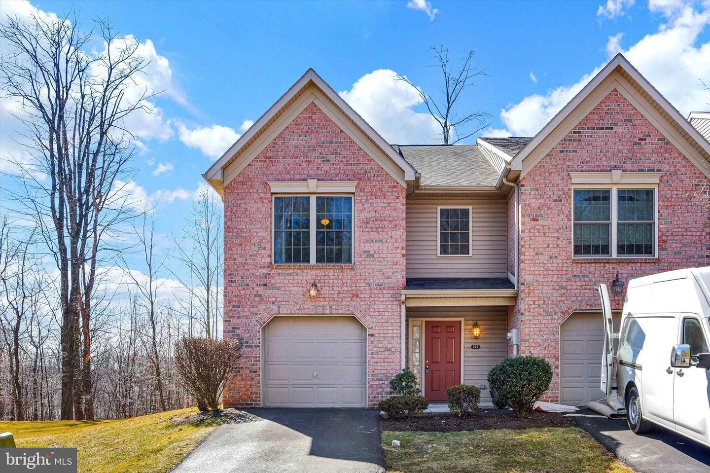 Pond View Ct, Harrisburg, PA 17110