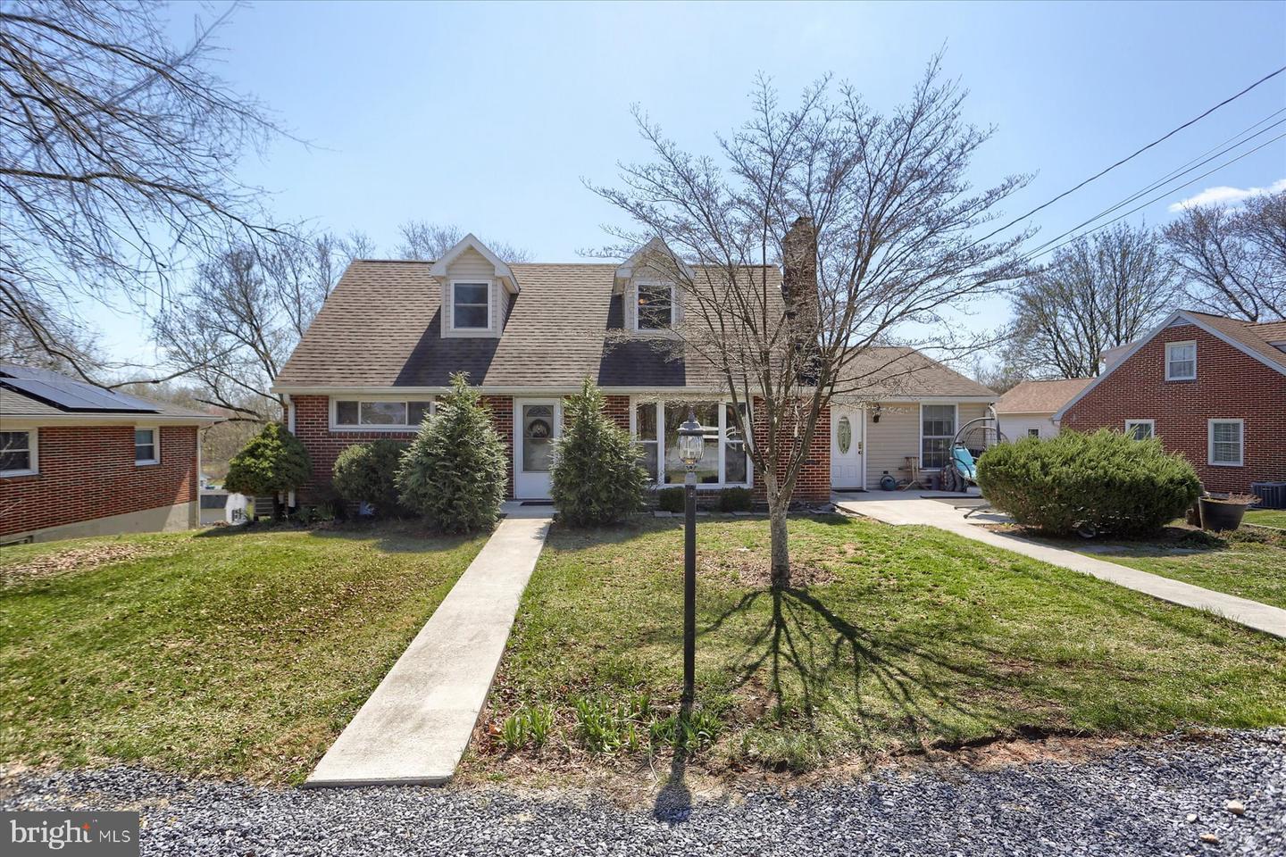 Blue Flag Ave, Harrisburg, PA 17112