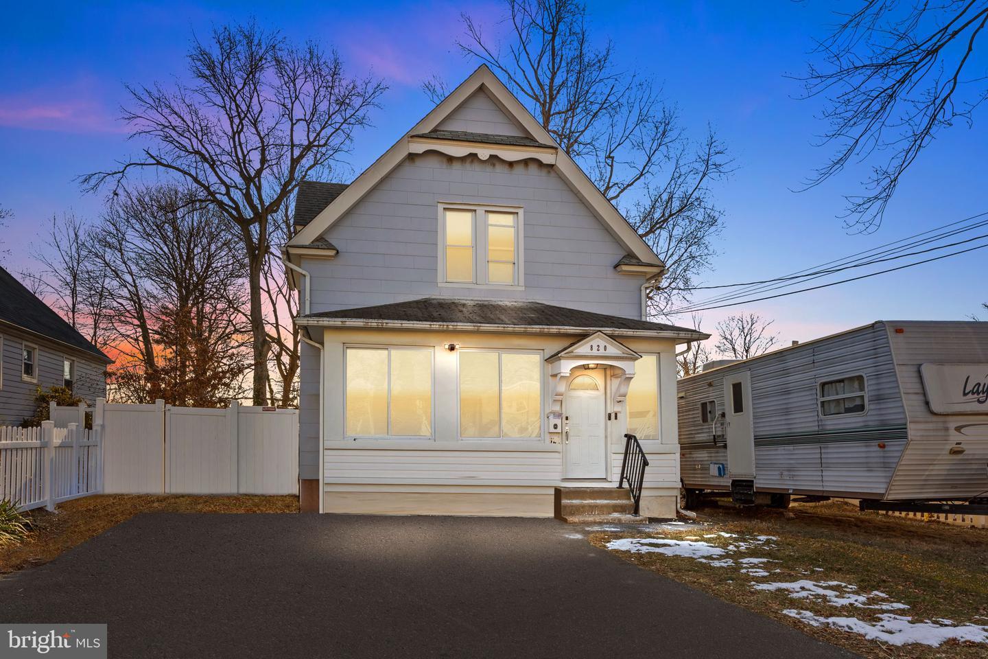 Chestnut St, Darby, PA 19023