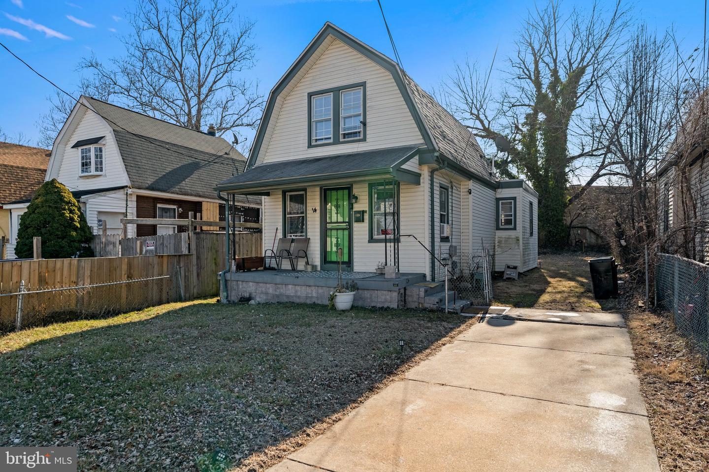 Bayard Ave, Sharon Hill, PA 19079