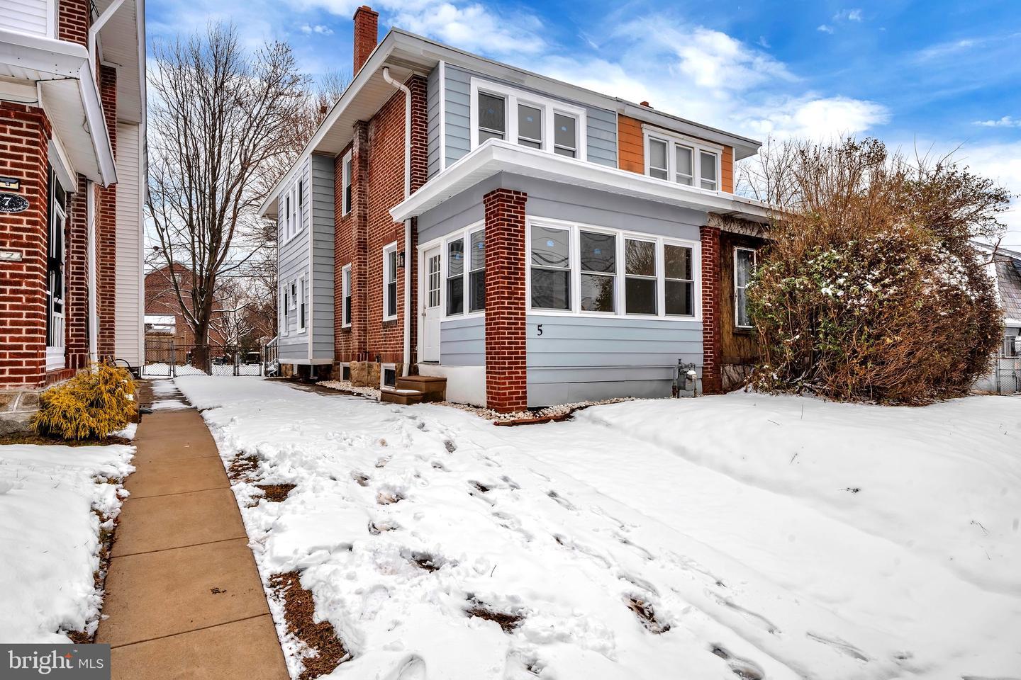 E Avon Rd, Brookhaven, PA 19015