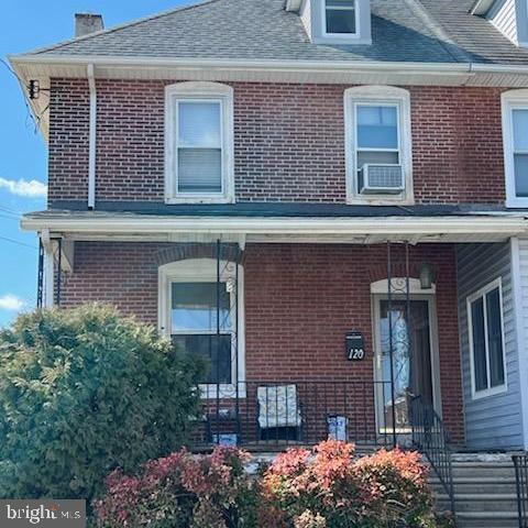 N Diamond St, Clifton Heights, PA 19018