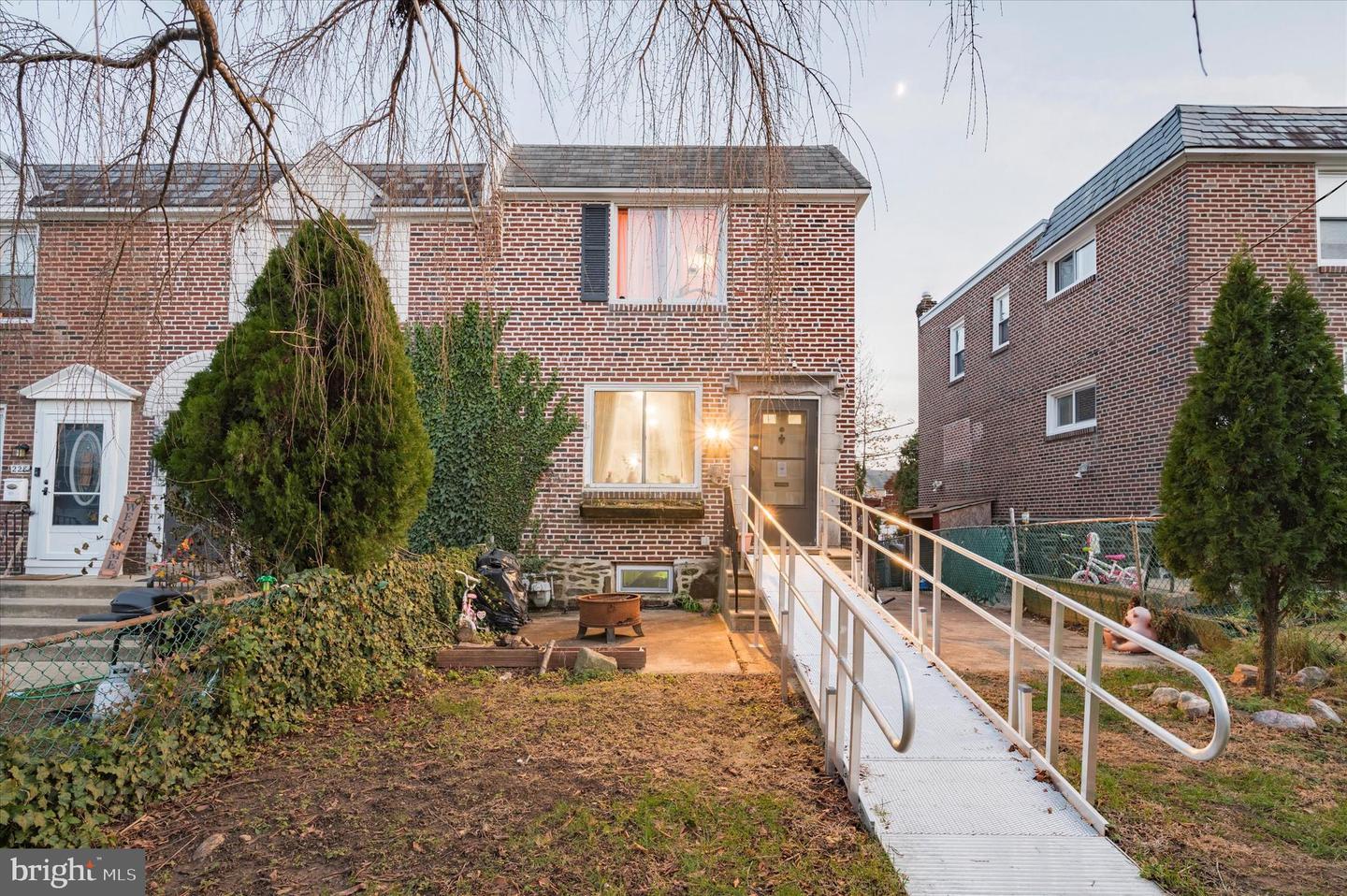 W Washington Ave, Clifton Heights, PA 19018