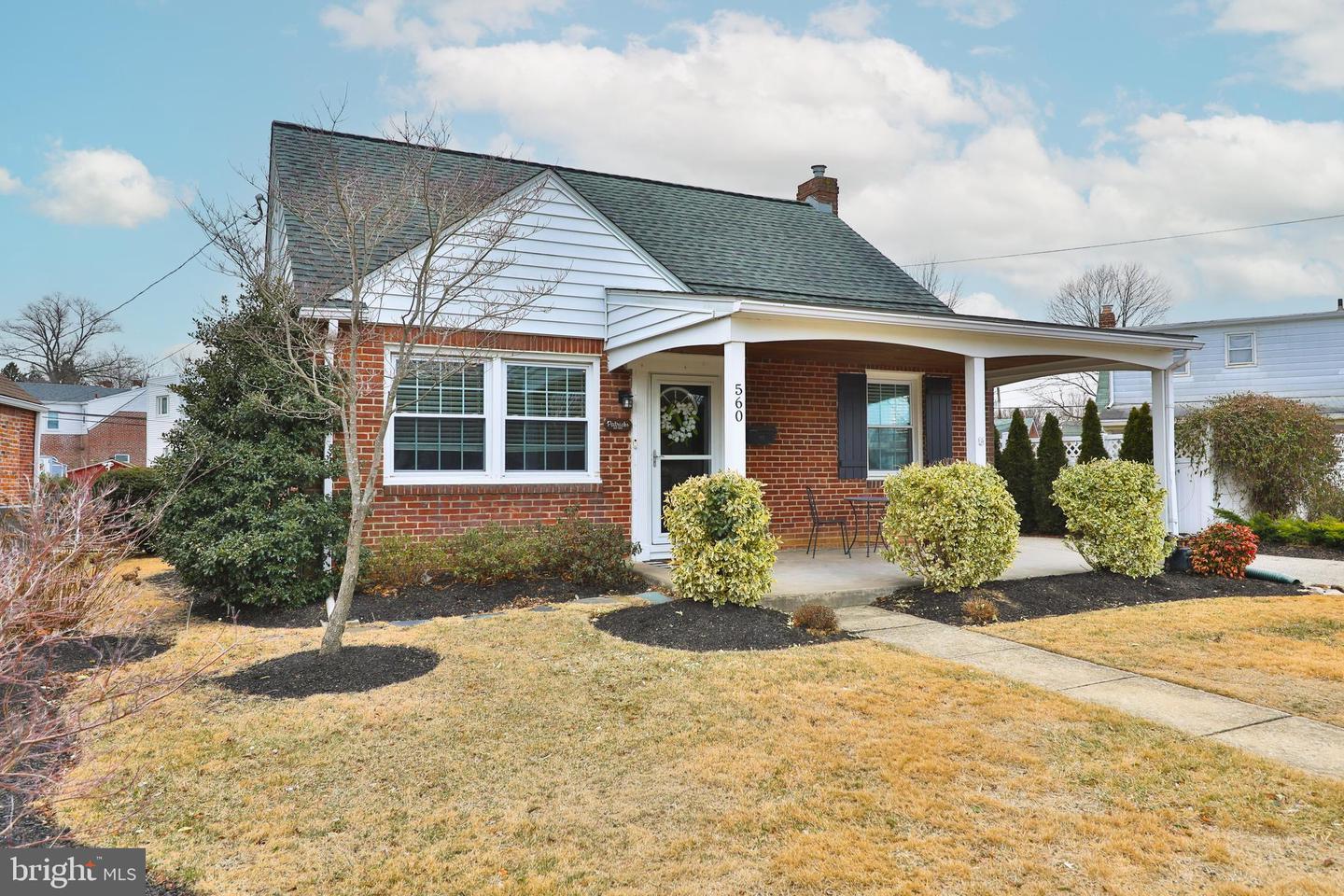 Lawrence Rd, Havertown, PA 19083