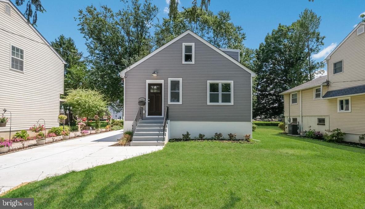 7th Ave, Folsom, PA 19033