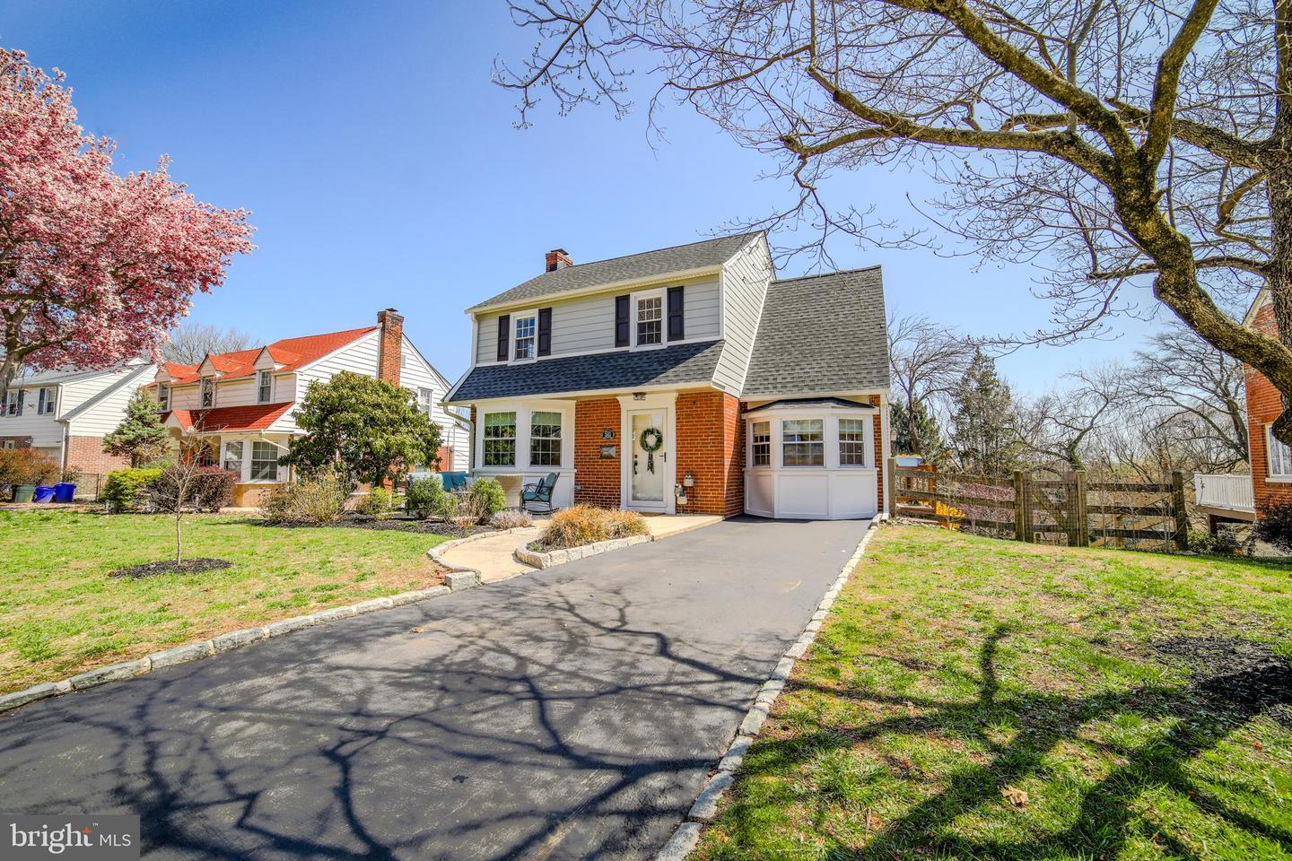 Covington Rd, Havertown, PA 19083