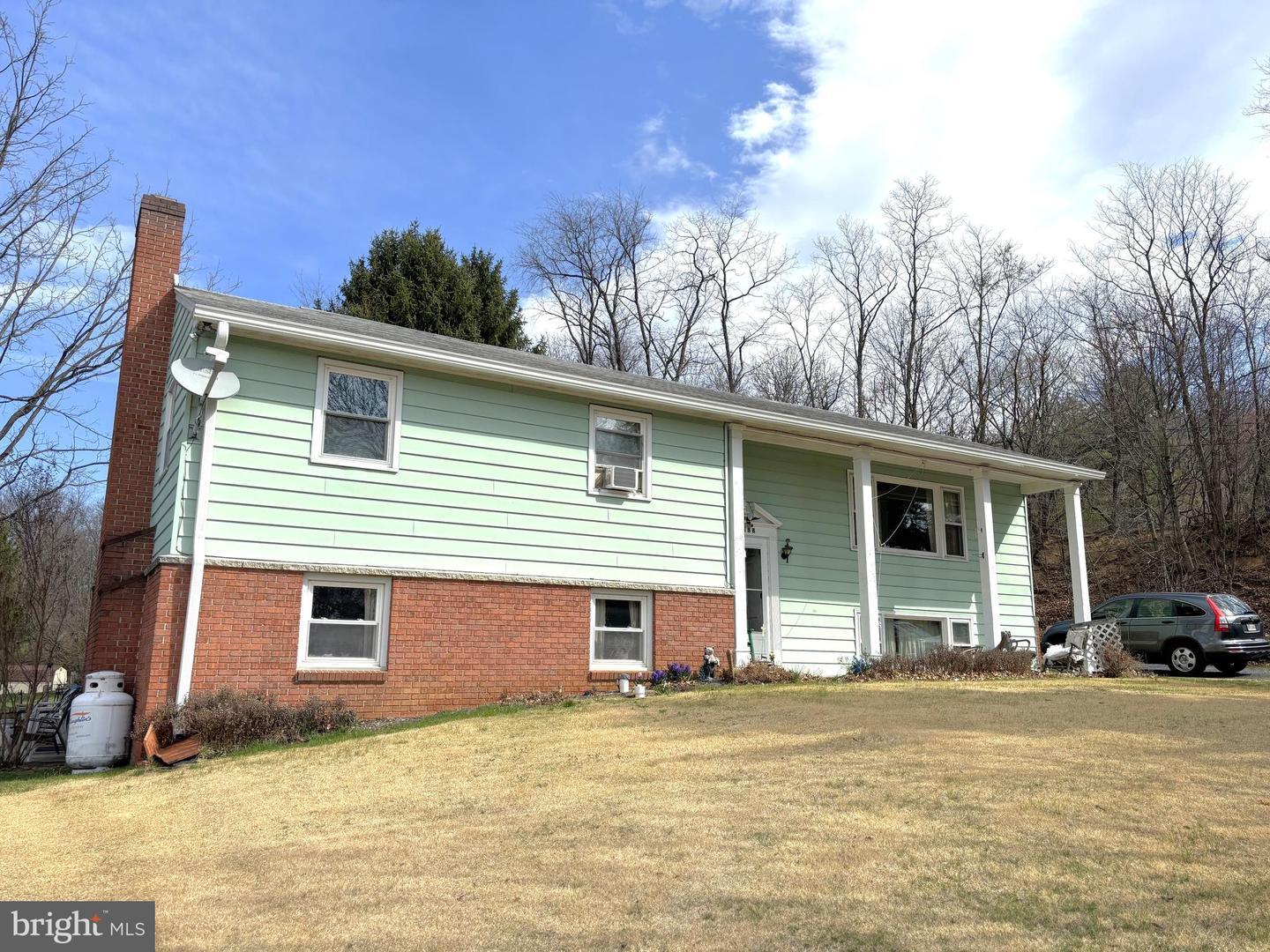 Monn Dr, Waynesboro, PA 17268