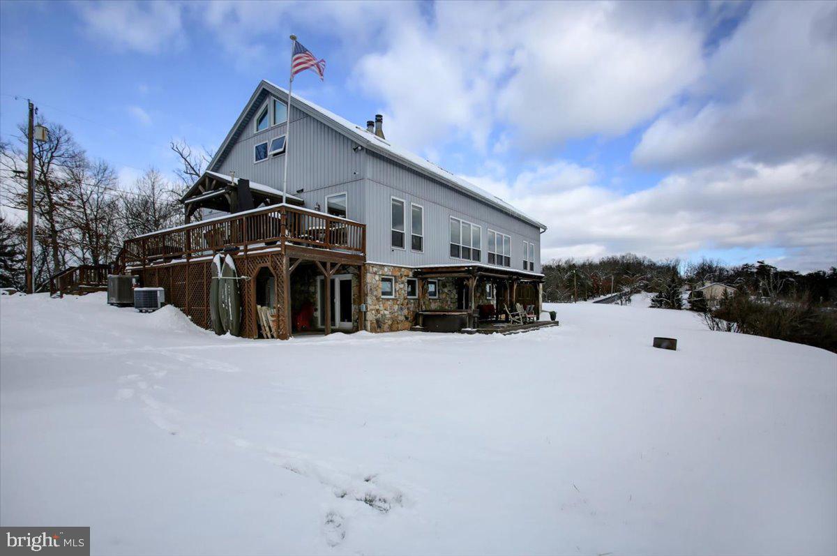 Breezy Point Rd, Mc Connellsburg, PA 17233
