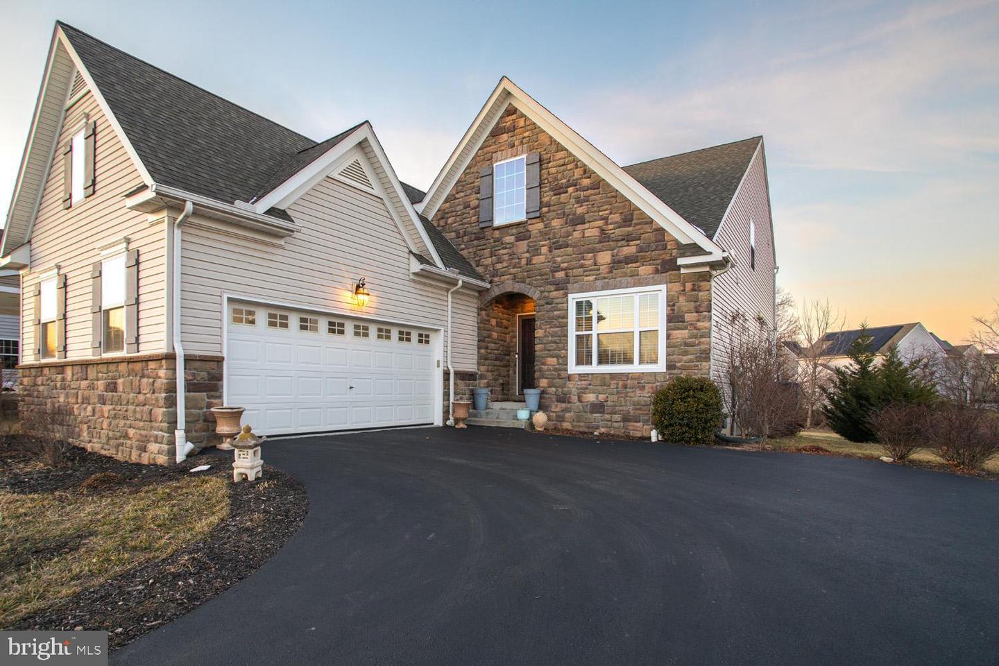 Royer Dr, Lancaster, PA 17601