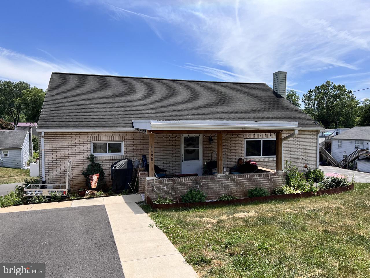 Chinchilla Ave, Mount Joy, PA 17552