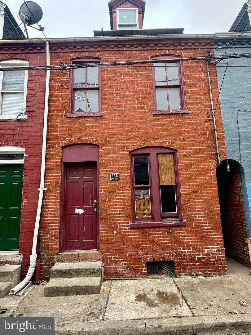 Lake St, Lancaster, PA 17603