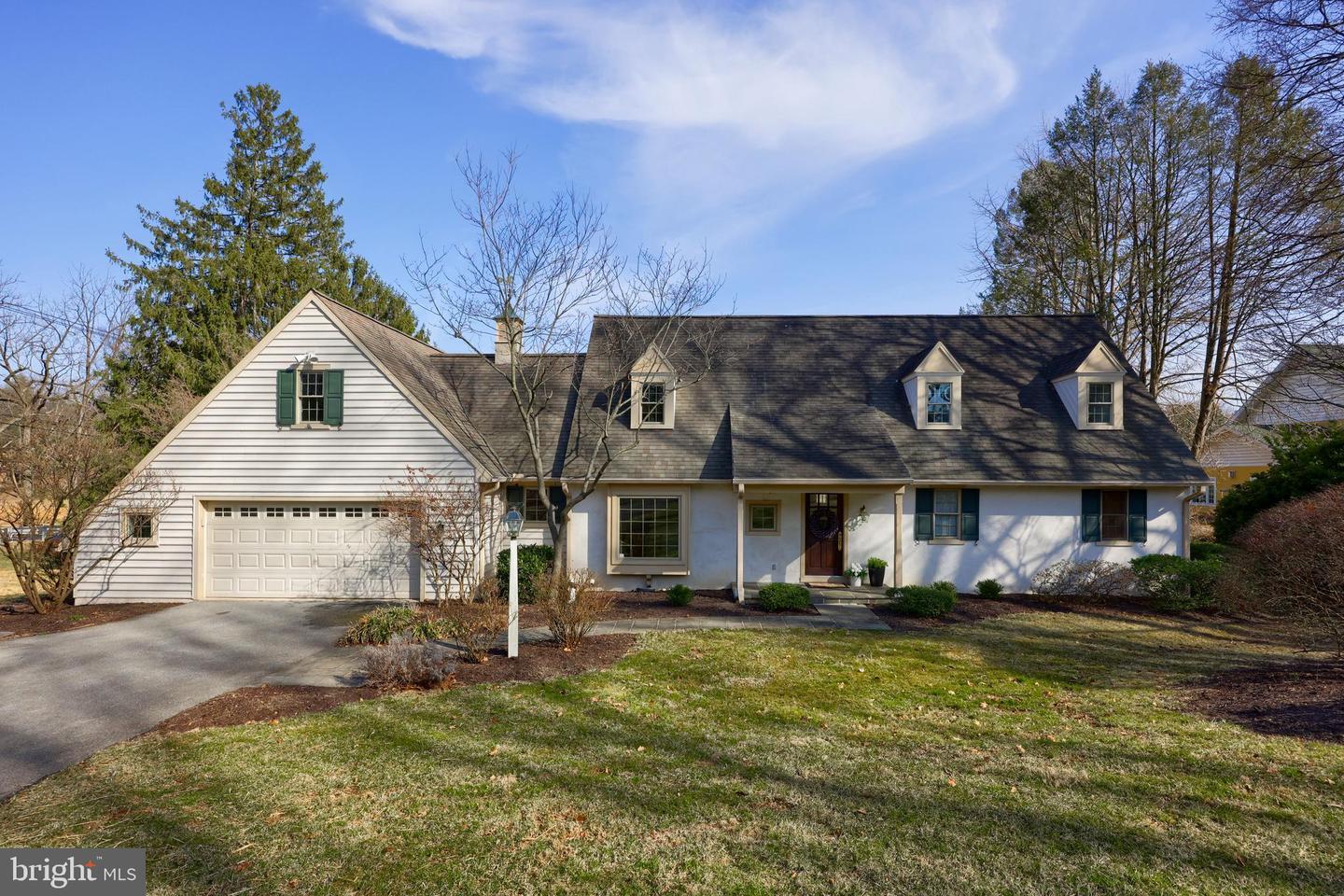 Oakwood Ln, Lancaster, PA 17603
