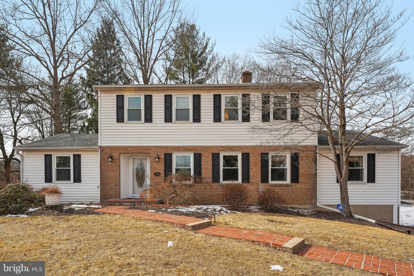 Mountain Dr, Coopersburg, PA 18036