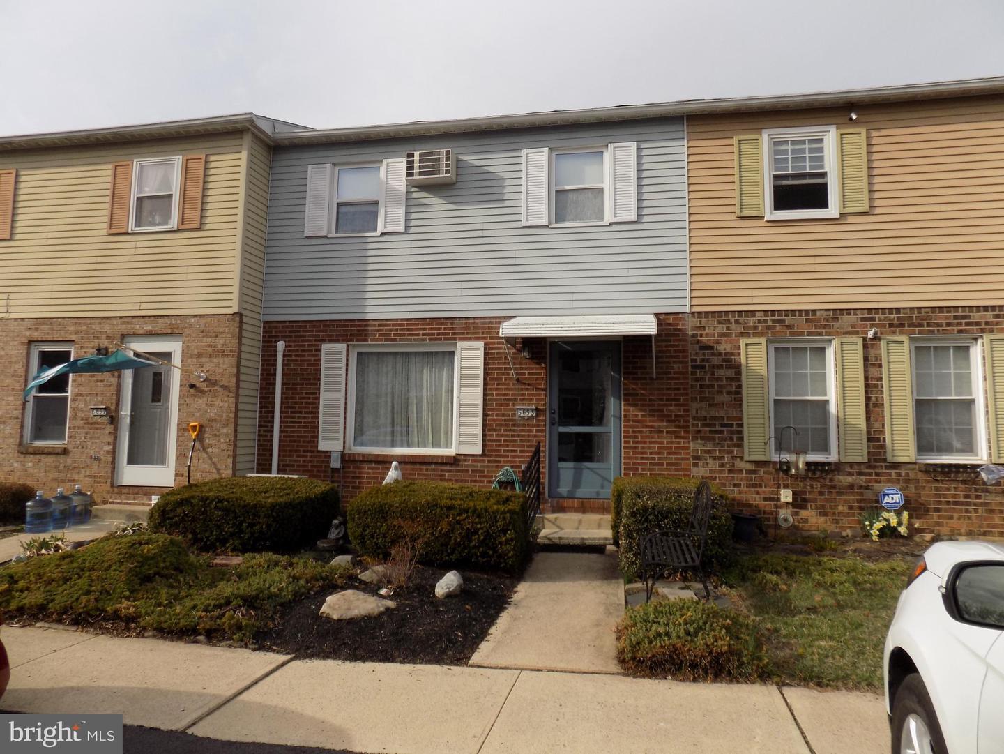 Wood Ln, Allentown, PA 18106
