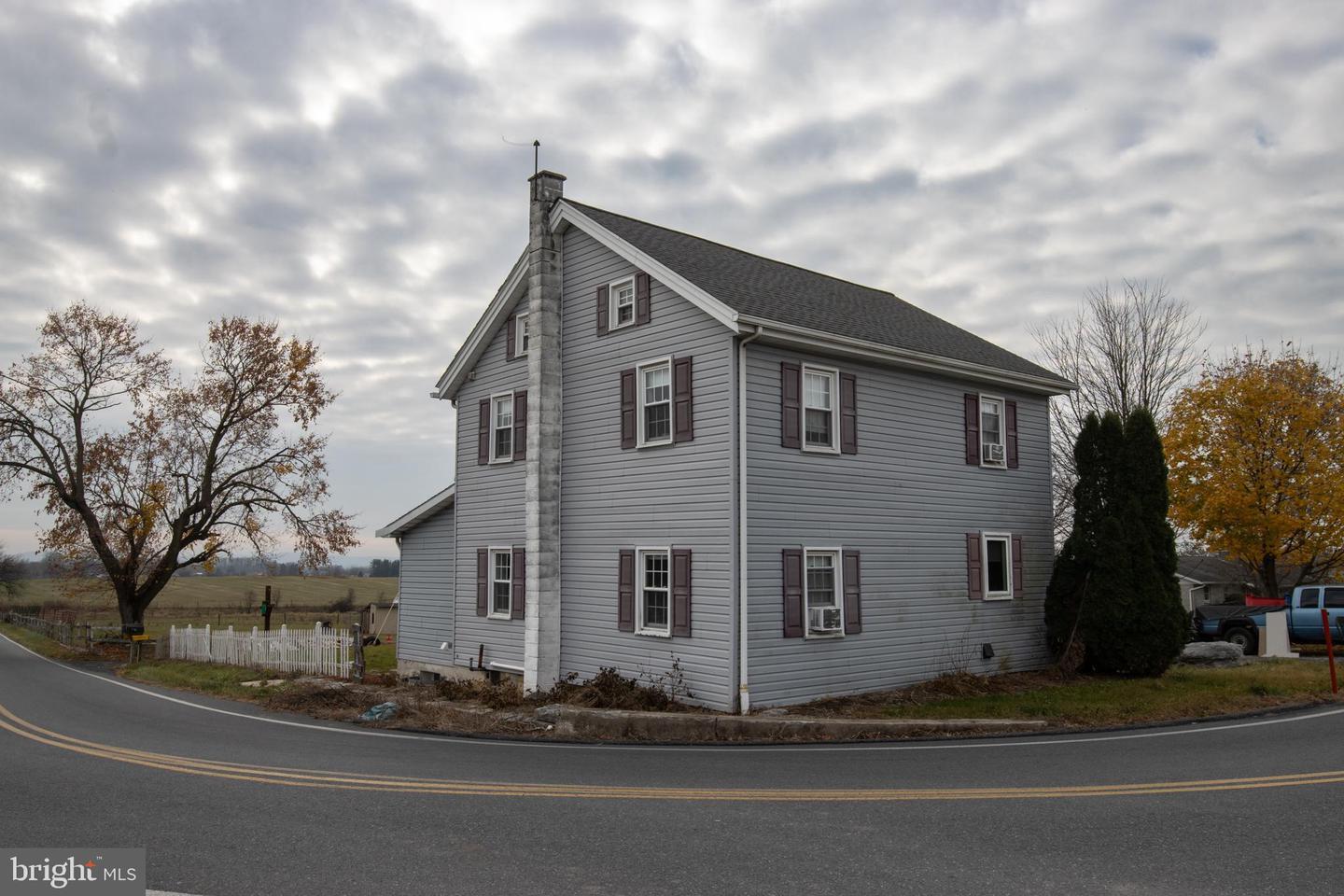 E Kercher Ave, Myerstown, PA 17067