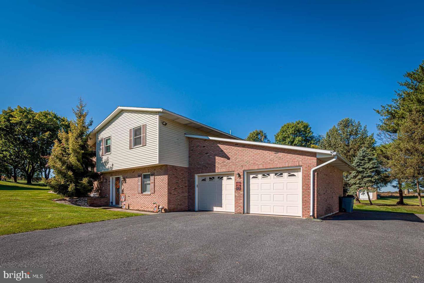 Houtztown Rd, Myerstown, PA 17067
