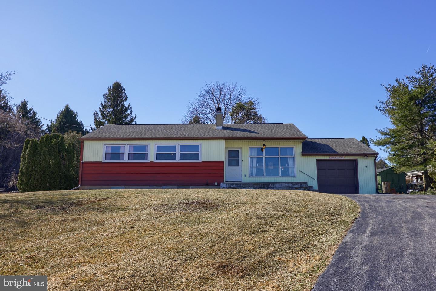 Narrows Dr, Lebanon, PA 17046