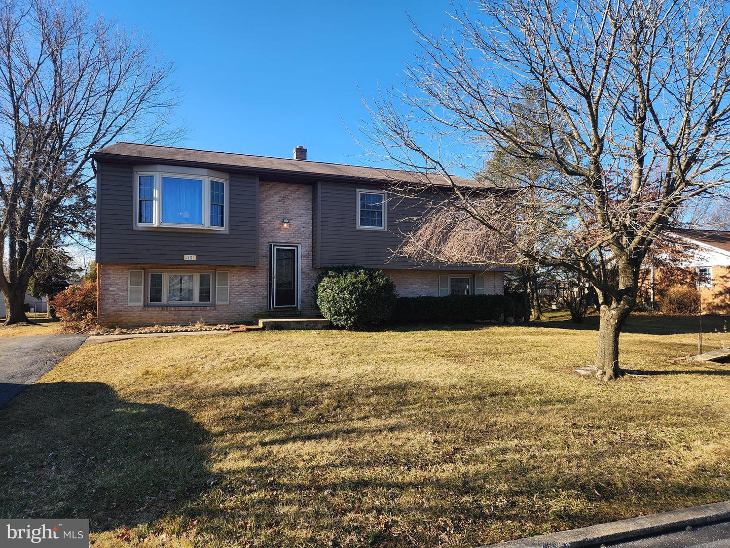 Oak Ln, Lebanon, PA 17046