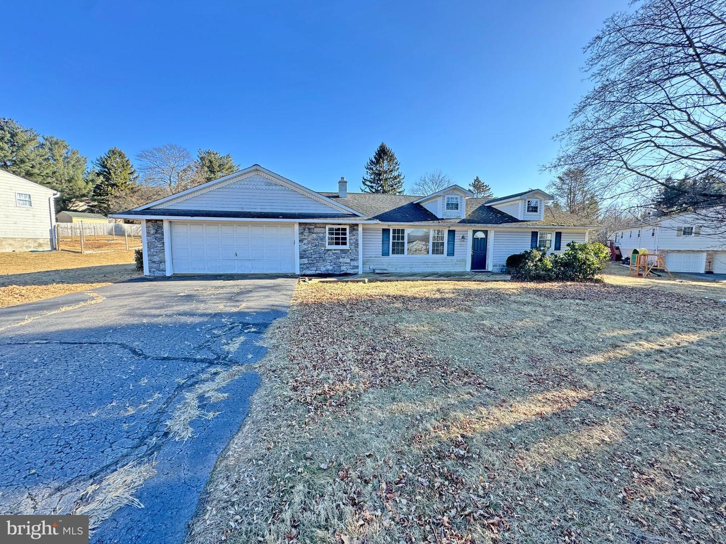 Red Maple Ave, Mountain Top, PA 18707