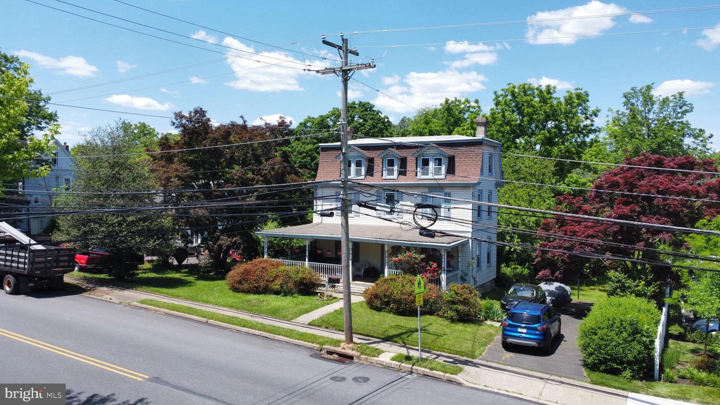 Davisville Rd, Willow Grove, PA 19090