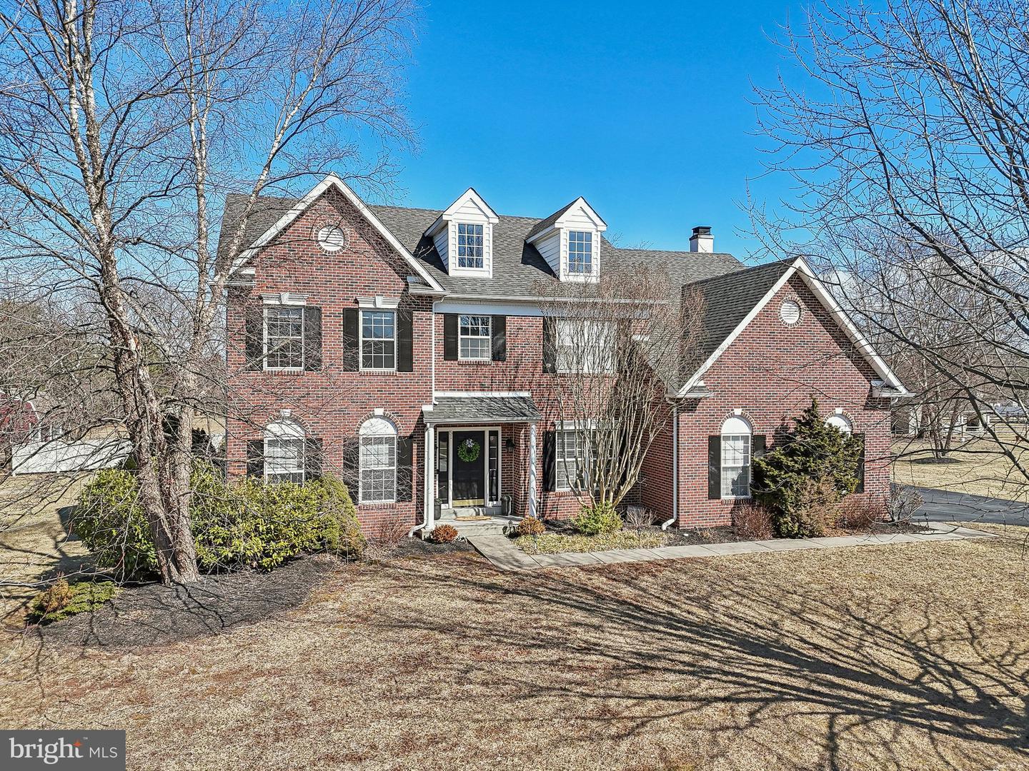 Longacre Dr, Collegeville, PA 19426
