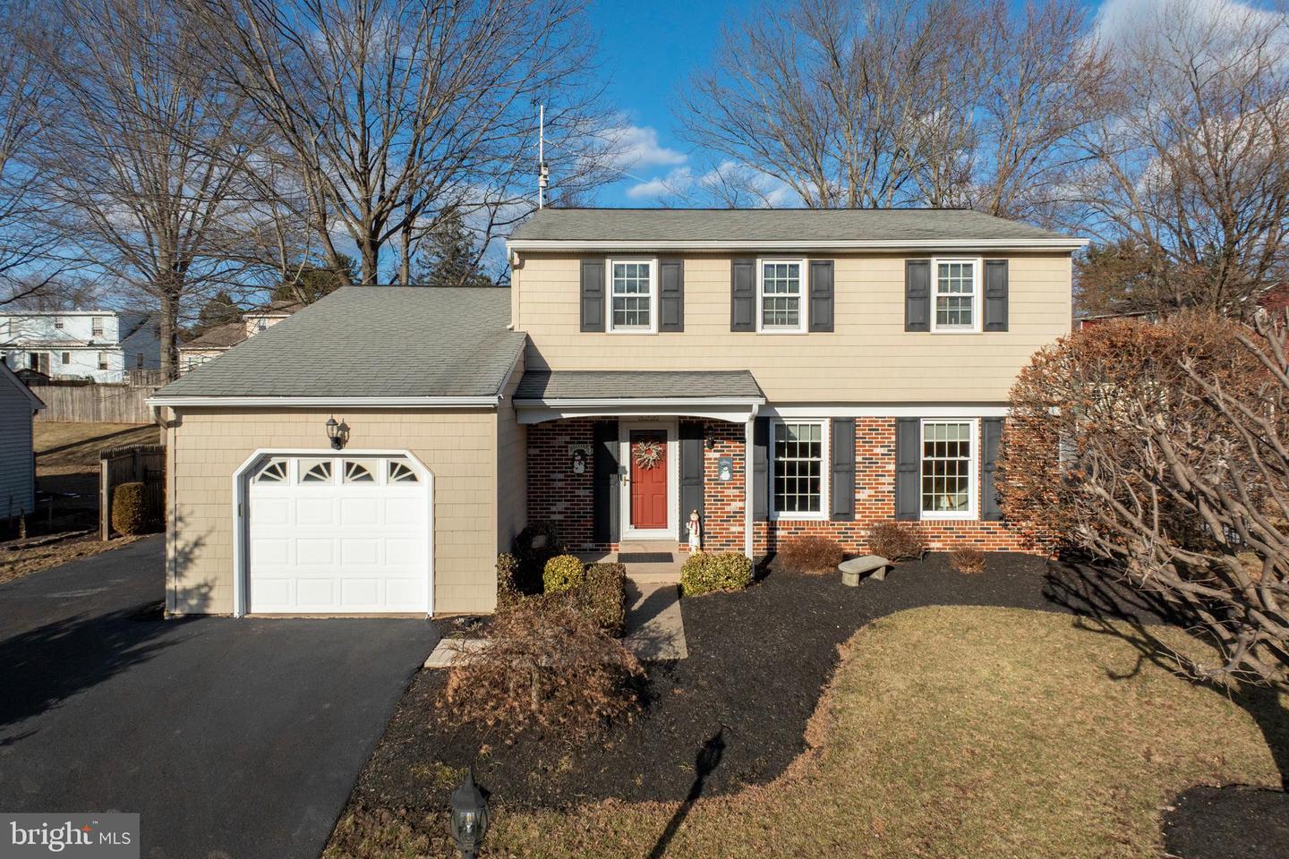 Pioneer Cir, Harleysville, PA 19438