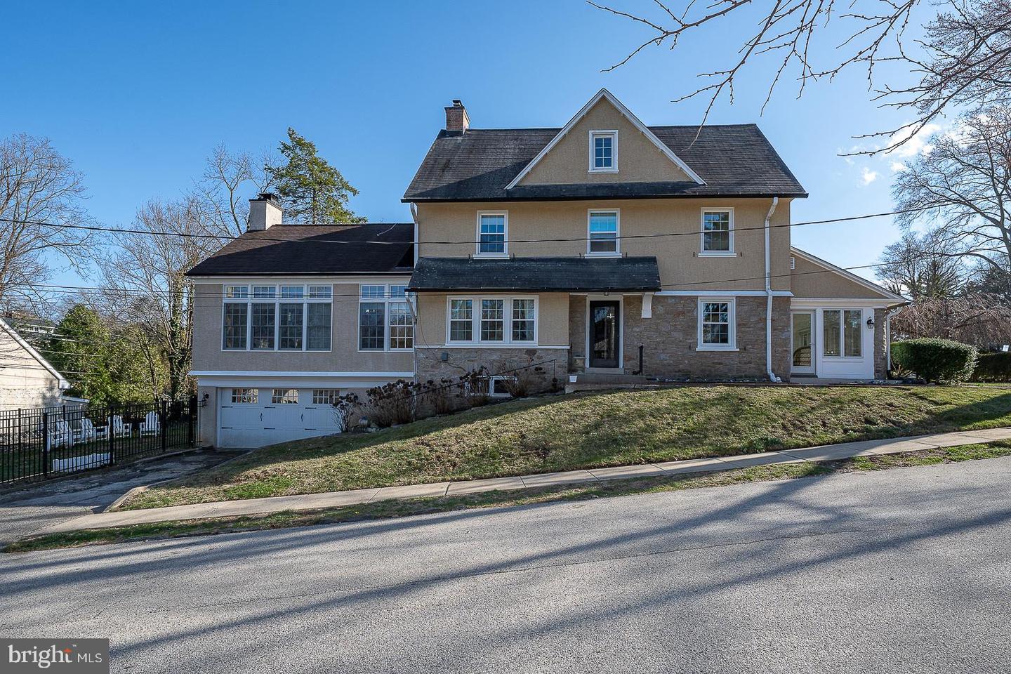Edgewood Rd, Ardmore, PA 19003