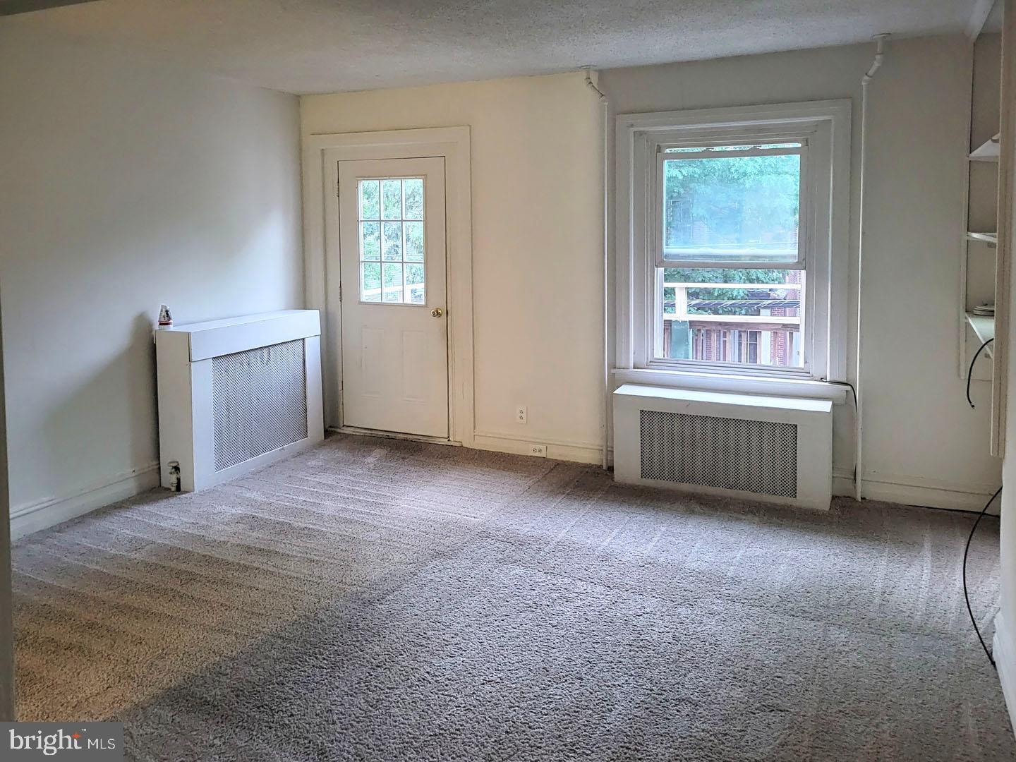 W Chestnut St, Pottstown, PA 19464