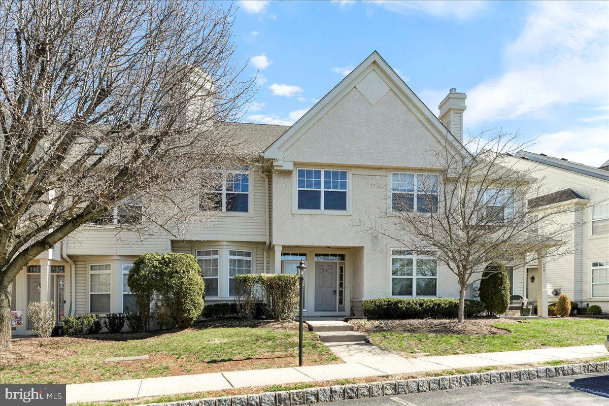 Dresher Woods Dr, Dresher, PA 19025