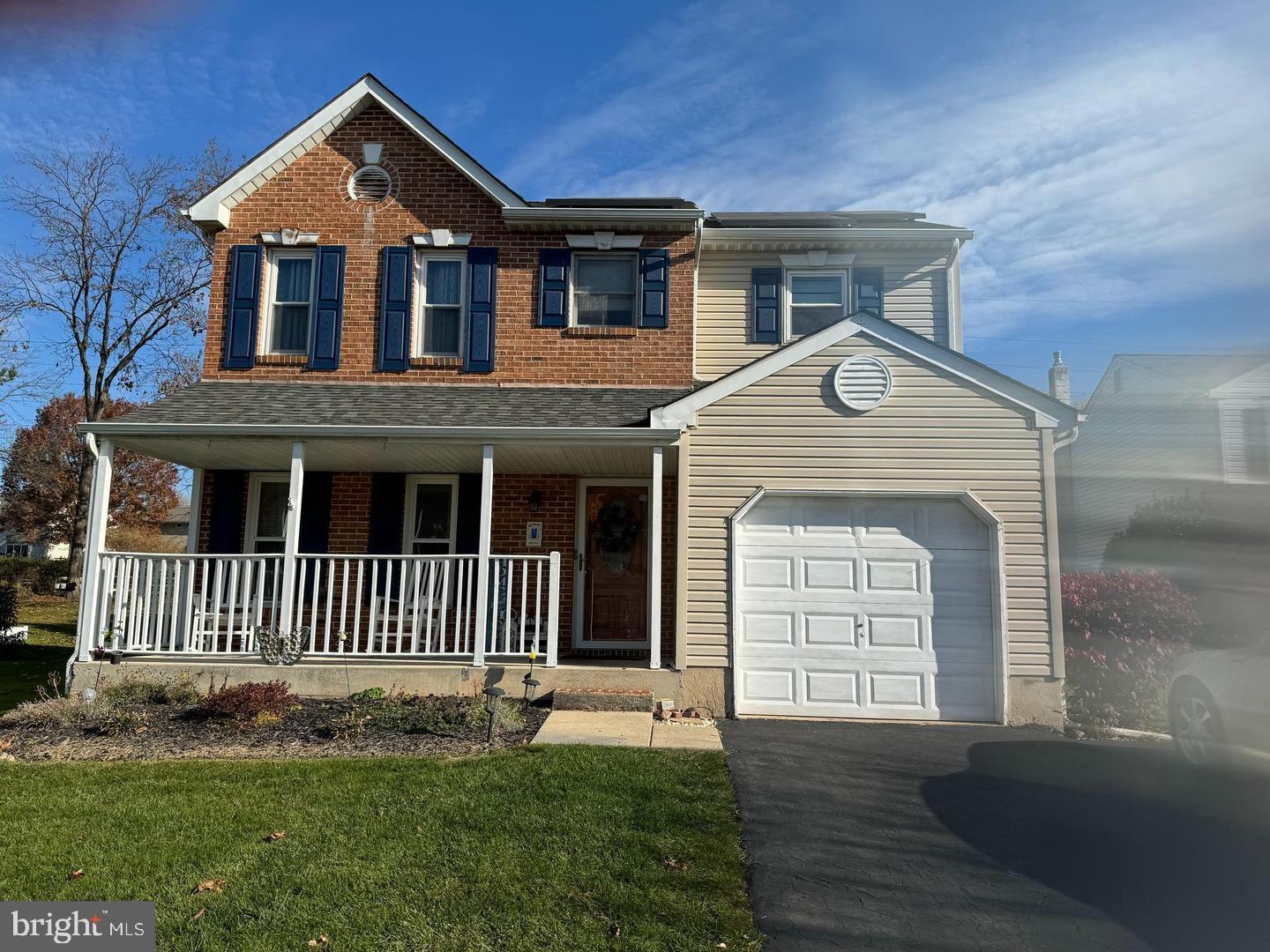 Hedgerow Dr, Souderton, PA 18964