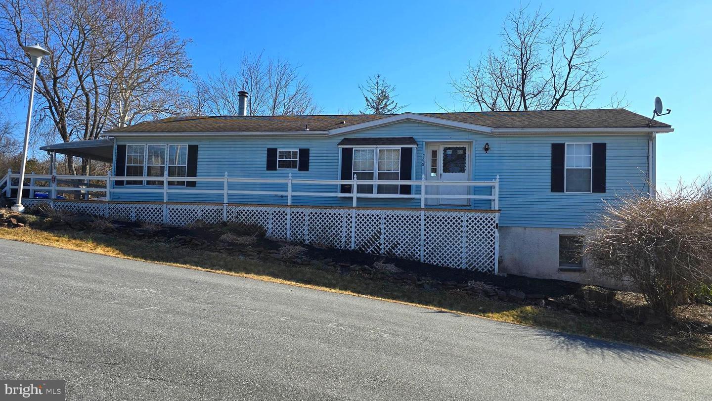 Green Hill Dr, Green Lane, PA 18054