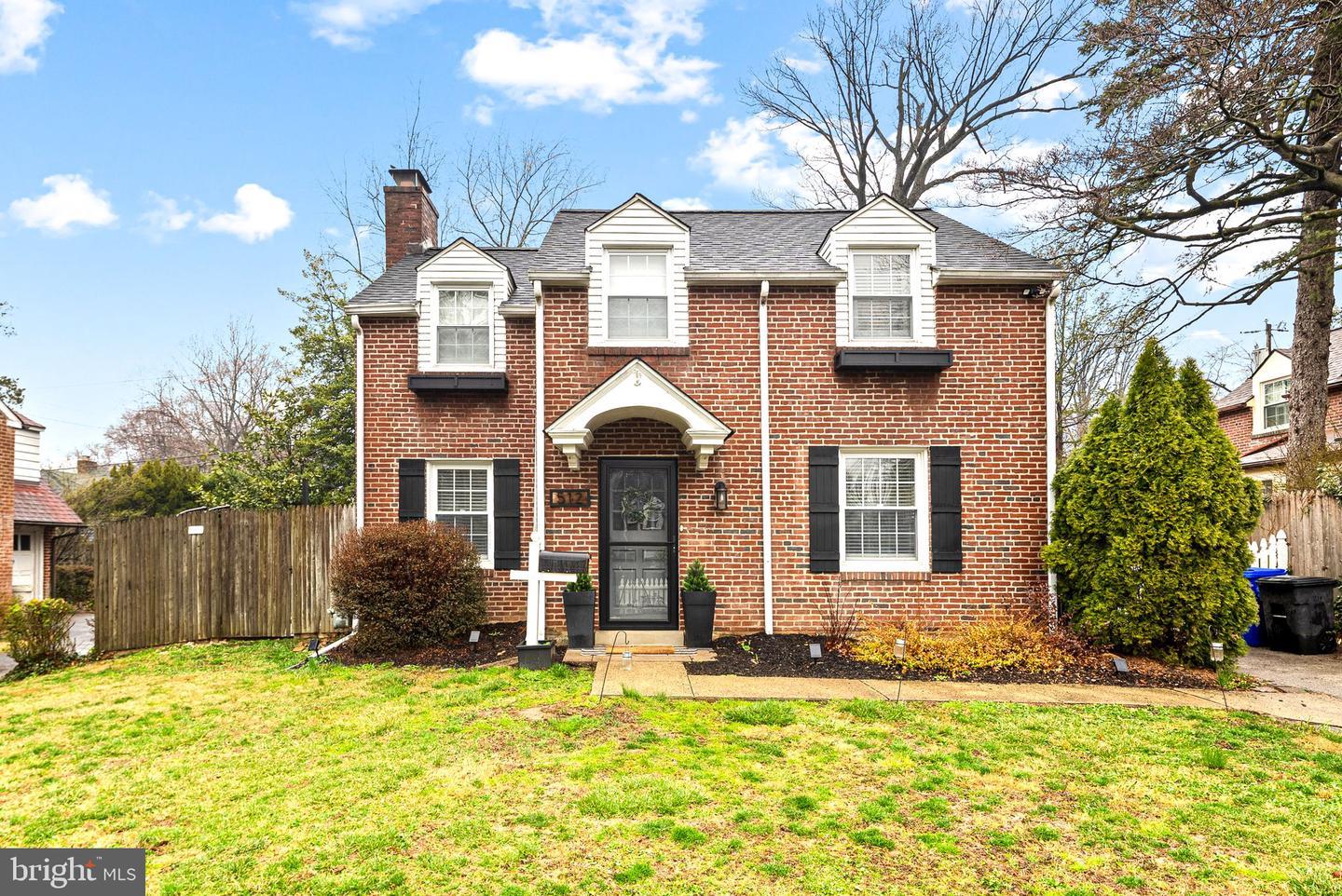 Plymouth Rd, Glenside, PA 19038