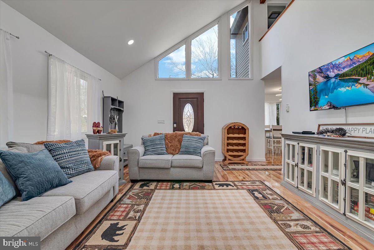 Black Birch Way, Tobyhanna, PA 18466