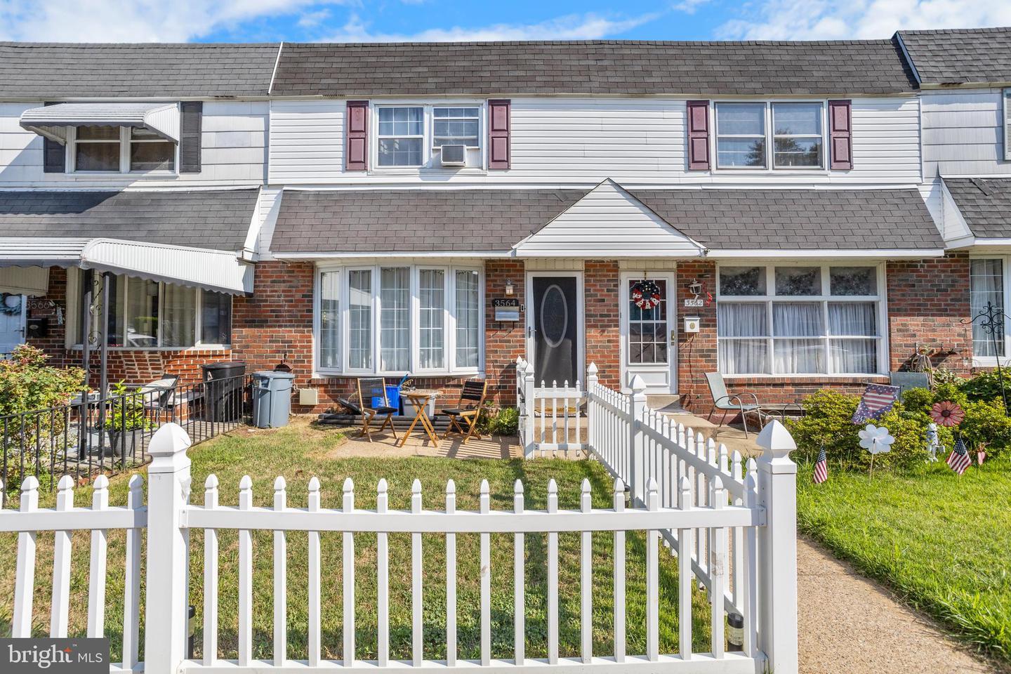 Churchill Ln, Philadelphia, PA 19114